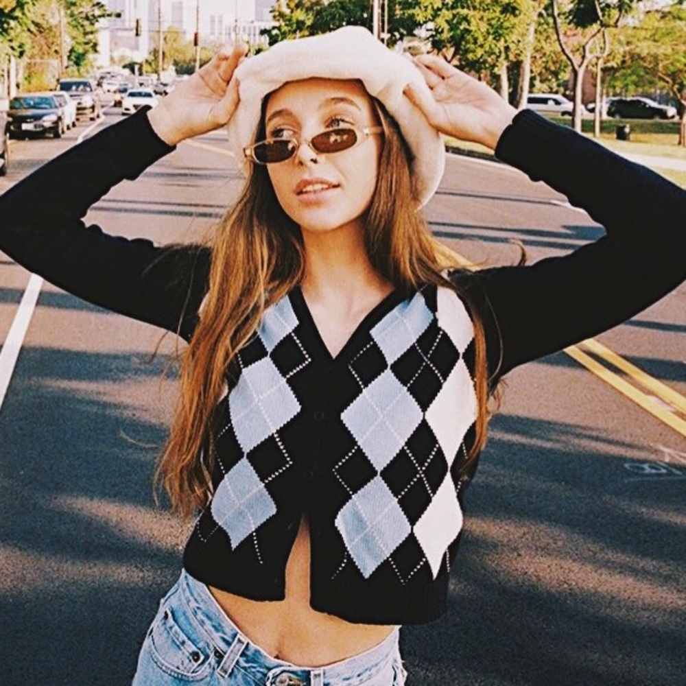 Brandy Melville Elizabeth Sweater